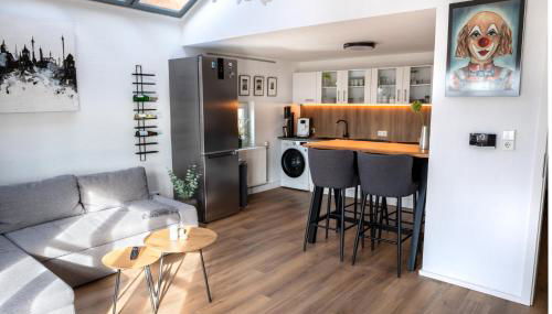 EICH-Penthouse, zentral am Stadtwald mit Ausblick über die Stadt, 24h self check-in, Netflix, DisneyPlus - Foto 5