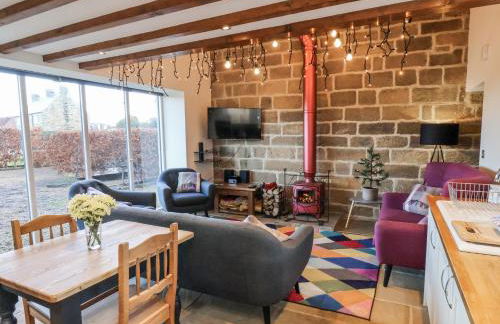 Chestnut Barn - Photo 5