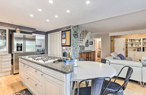 Near Shops & Eats! Centennial Home w/ Sunroom - Foto 15
