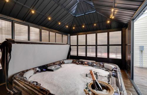 Hot Tub and Deck Gorgeous Retreat in Pocono Summit! - Foto 35