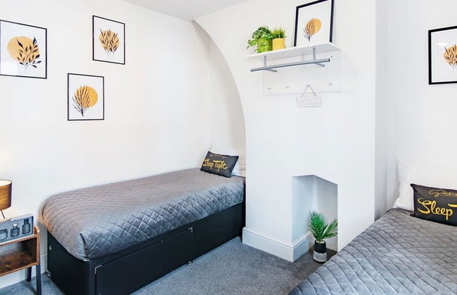 The Kings Gathering - Very Central Chester - Photo 59