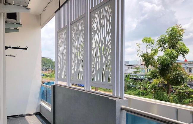 Sharon Square - Photo 5