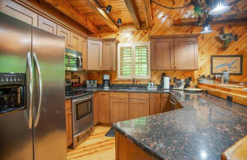 Iron Mountain Lodge - Beautiful Cabin With Forest & Mountain Views! - Photo 24
