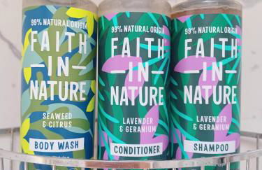 'The Limes' - Air-Con Two Double Bedroom Holiday House with Private Garden - Foto 16