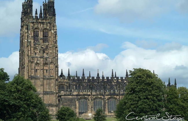 Wrexham Central Stay Apartment Six - Photo 43