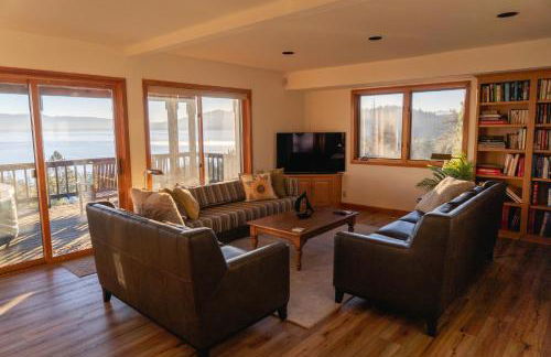 Sierra Lake View at Rubicon by Tahoe Getaways - 3 BR, Panoramic Lake Views, Private Hot Tub & Private beach! - Foto 13