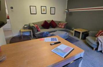 Rhubarb Retreat - Stylish House, Sleeps 5, 10 mins to Durham City & Parking & Garden - Foto 77