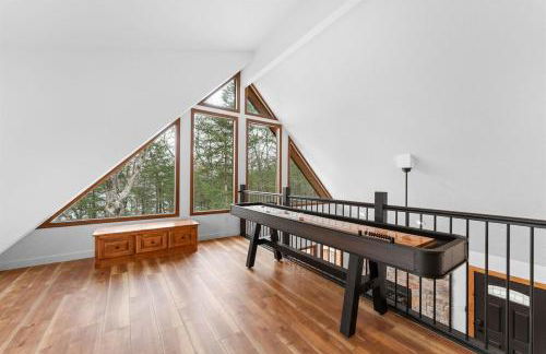 Remodeled Lakefront Cabin, shuffleboard, Starlink - Foto 20