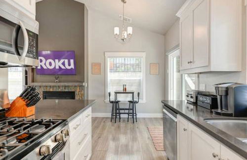 Cozy Two-Story Cottage Near Historic Folsom! - Foto 8