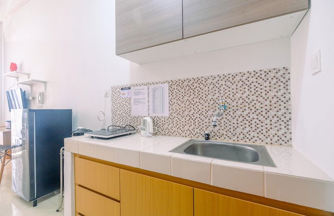 Compact and Relaxing Studio at Dave Apartment - Photo 14