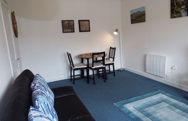 Ideal Central Edinburgh Location With On-site Private Parking - Photo 21