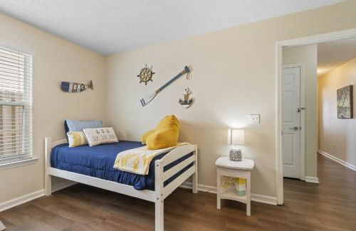 Escape to Paradise w Saltwater Pool 25 Min to PCB - Foto 14