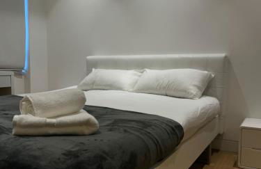 Spacious 3 bedroom 3 bathroom apartment near Tower Bridge - Photo 33