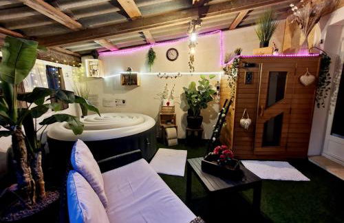 Studio19 Cosy Sauna Jacuzzi et jardinet privatifs - Foto 10