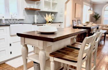 The River City Haven- Cozy, Spacious Home Near Downtown - Foto 16