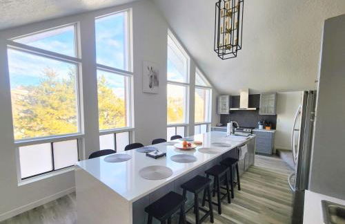 Large 3200sf A-Frame House close to Snowbird Alta Ski &Stunning Mountain View! - Foto 1