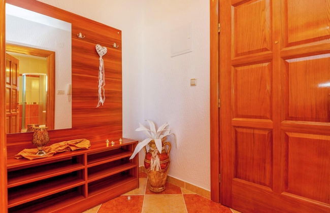 Luring Apartment in Dramalj with Hot Tub - Foto 3