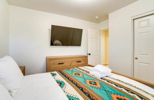 Putting Green and Pool! Peoria Home Near Sports - Foto 17