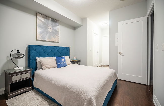 Modern Apartments in North York - Photo 24