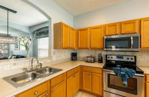 Family Friendly Vacation Home with South Facing Pool - Hot Tub - Game Room - Near Disney - Foto 10