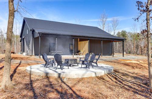 Pet-Friendly Yard! Nature Escape in Forest City - Foto 21