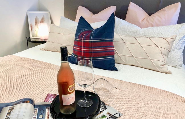 Deluxe and Brand New Lakeside Apartment - Foto 11