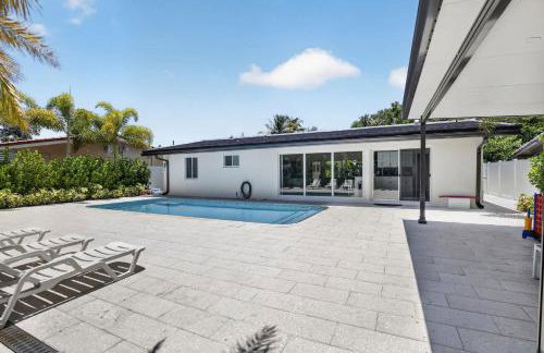 Waterfront Oasis with Private Pool - Foto 2