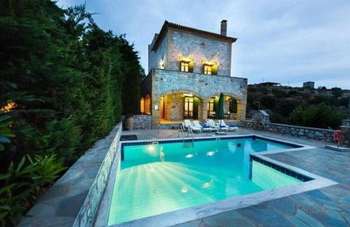 SOFIA, Luxury Stone Villa in Stoupa with Private Pool, BBQ and Amazing Sea View - Foto 1