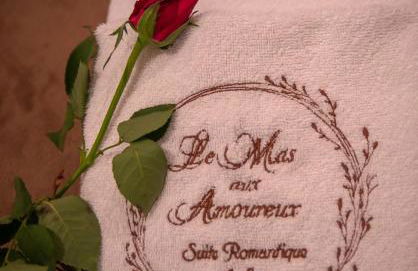 Le Mas aux Amoureux , Suite Romantique et Spa - Foto 11