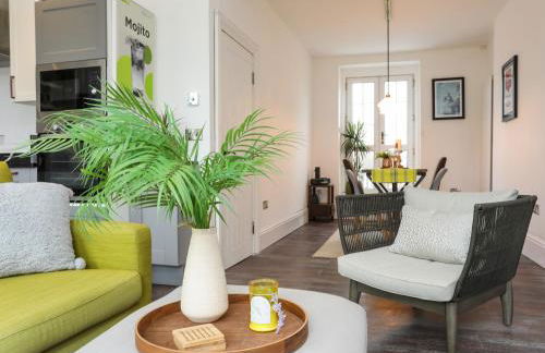 Harbourside Apartment - Photo 2