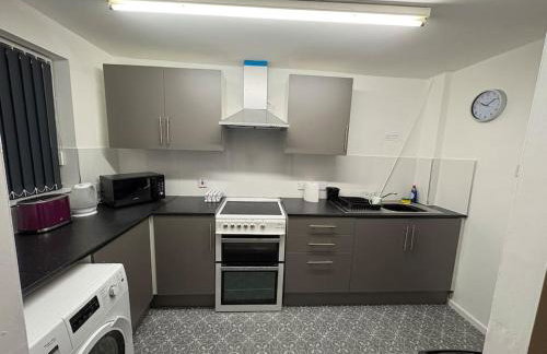 Two bed spacious apartment, central location, free parking and Wifi - Foto 10