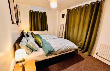 Birmingham City Centre Apartment with Parking - Photo 8