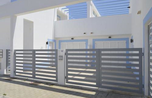 MORADIA NOVA E COMPLETA A 350 MTRS. PRAIA - Foto 16