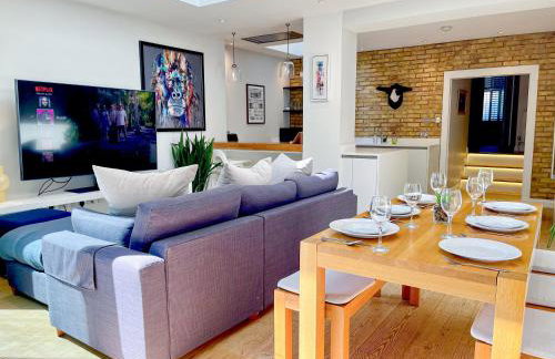 2-Bedroom flat with private patio & firepit in Shepherds Bush near Hammersmith by Staylio Ltd - Foto 5