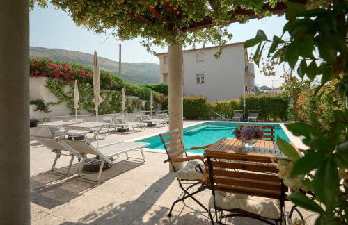 Olive Tree Apartments - Photo 42