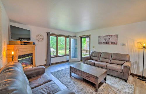 Waterfront Crivitz Property with Lake Access! - Foto 1