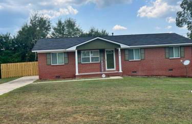 Cozy Brick Ranch Home owned and operated by an Army Soldier!! - Foto 22