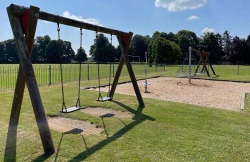 Lakes and woodlands hiking Overstone Holiday Park - Foto 99