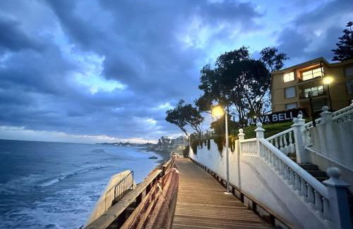 Modern beachfront apartment 2 Bdrm , incredible views - Photo 20