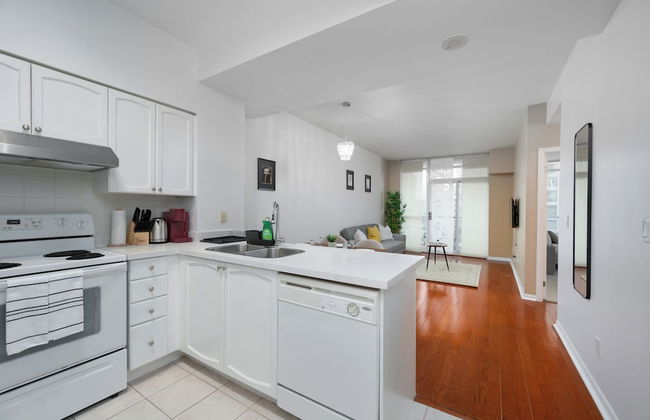 Fort York Suite - Photo 32