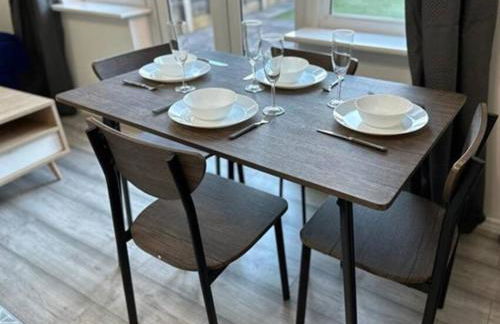 Spacious & Lovely 4 Bedroom Home in Manchester - Foto 11