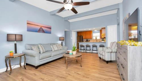 H Town Hideout SLPS 10 KingBD Fire Pit - Foto 1