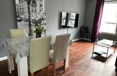 Two bedroom flat close to meadows with free parking by parking permit - Foto 7