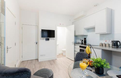 Cozy 1 Bedroom apartment, 30 mins to Oxford street by tube C - Foto 7