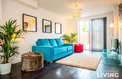 NEW Spacious Modern Townhouse Sleeps 12 Free Parking - Foto 7