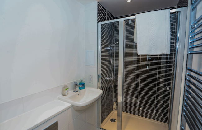 Dreams Apartments 2 Bed - Photo 32