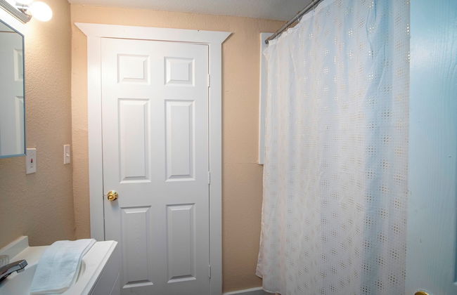 Cozy Downtown Guest House 2br/1ba Sleeps 8 - Foto 4