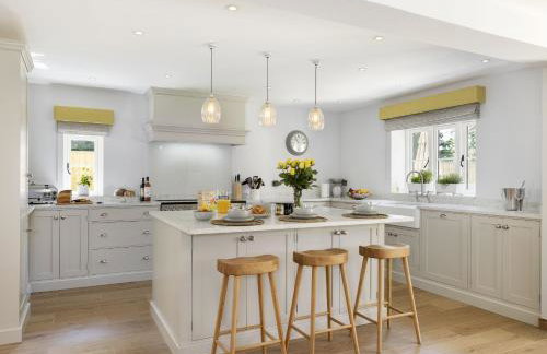 Little Tithe - Photo 2