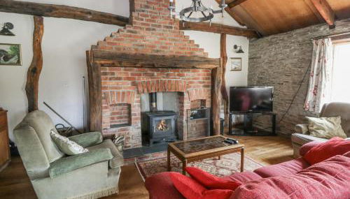 Glanyrafon Smithy - Photo 3