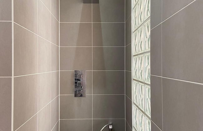 Warwick House - Photo 8